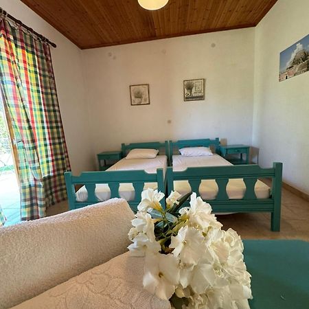 Studio Savvas Apartment Melikia Luaran gambar
