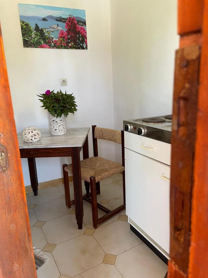 Studio Savvas Apartment Melikia Luaran gambar